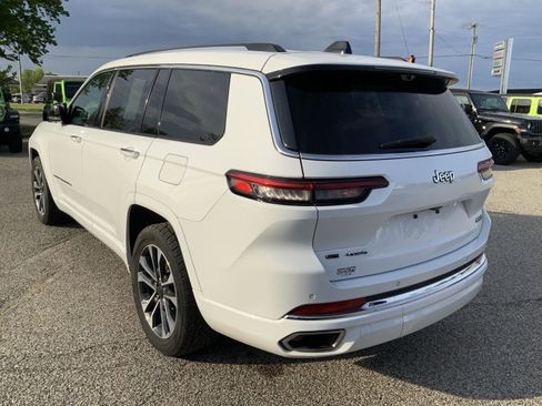 Used 2023 Jeep Grand Cherokee L Overland w/ Advanced Protech Group III AWD/4WD image 10