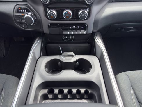New 2026 RAM 1500 Express AWD/4WD image 28