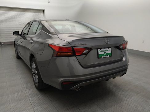 Used 2023 Nissan Altima 2.5 SV w/ SV Premium Package AWD/4WD image 5