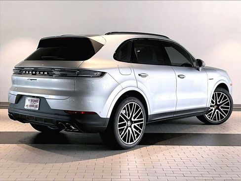 New 2026 Porsche Cayenne E-Hybrid image 7