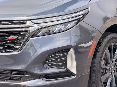 Used 2023 Chevrolet Equinox RS FWD image 8