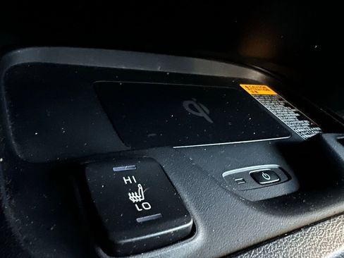 Used 2019 Toyota Corolla XSE FWD image 17