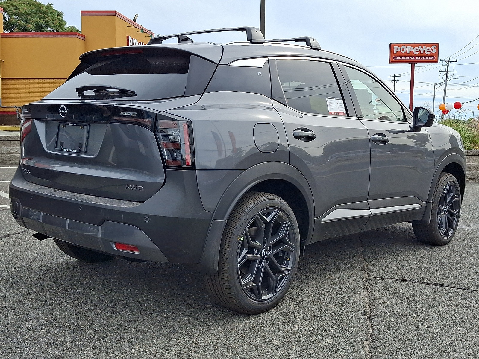 New 2027 Nissan Kicks SR AWD/4WD image 4