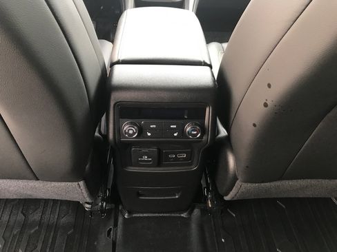 Certified 2023 GMC Acadia AT4 w/ Preferred Package image 15