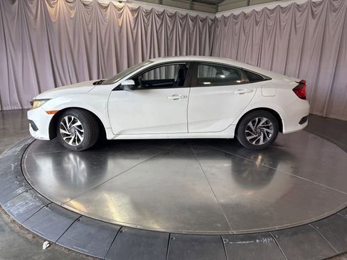 Used 2016 Honda Civic EX image 4