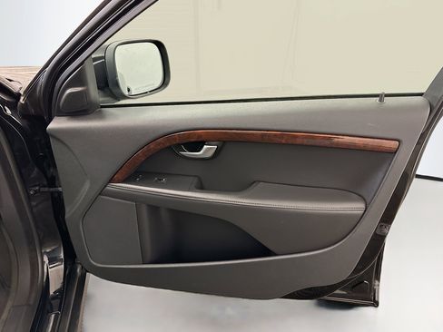 Used 2012 Volvo XC70 T6 image 33