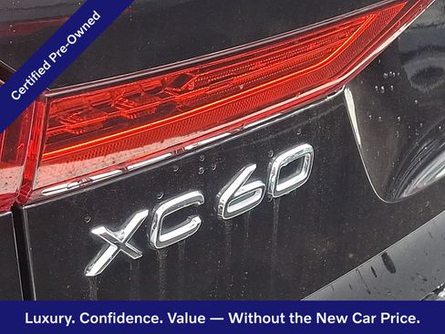 Certified 2024 Volvo XC60 B5 Plus w/ Climate Package AWD/4WD image 5