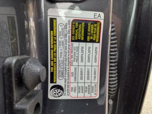 Certified 2025 Subaru Forester image 21