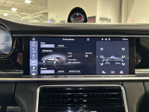 Used 2017 Porsche Panamera 4 AWD/4WD image 26