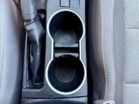Used 2018 Toyota Corolla LE FWD image 42