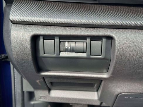 Certified 2024 Subaru Crosstrek 2.5i Limited w/ Crosstrek Mirror Package image 19