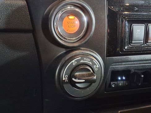 Used 2021 Nissan Titan PRO-4X w/ Pro-4x Convenience Package image 25