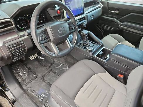 Certified 2025 Toyota Tacoma TRD Sport w/ TRD Sport Upgrade Package AWD/4WD image 12