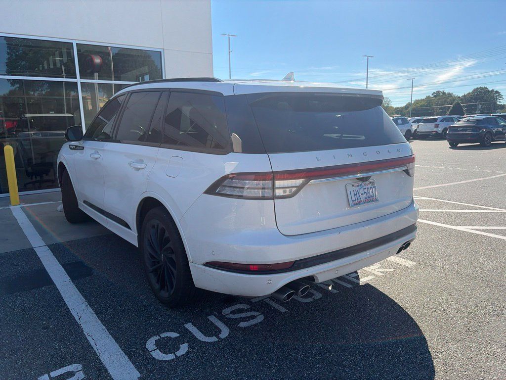 Used 2022 Lincoln Aviator Reserve w/ Equipment Group 201A AWD/4WD image 4
