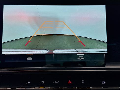 Used 2023 GMC Sierra 1500 Elevation image 23