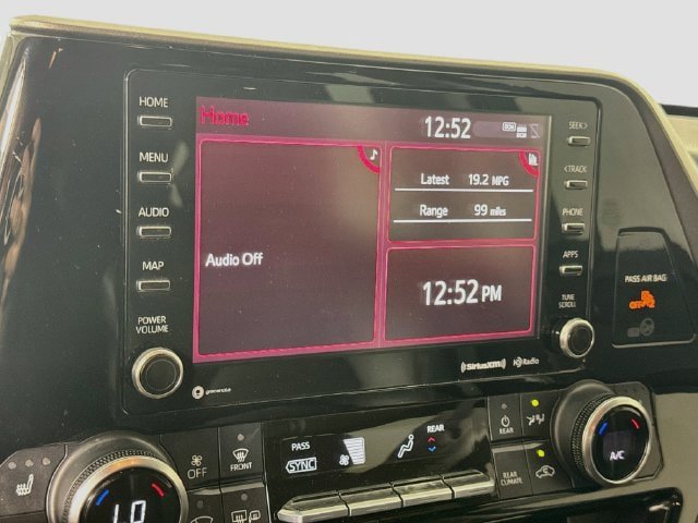 Certified 2022 Toyota Highlander XLE FWD image 16