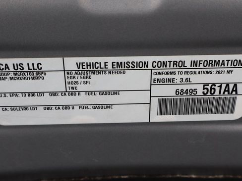 Used 2021 Chrysler Pacifica Touring-L image 12