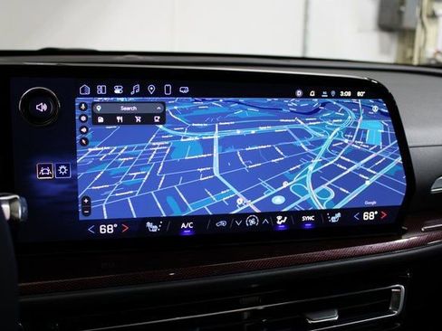 Used 2025 Chevrolet Traverse Z71 w/ Driver Confidence Package image 19