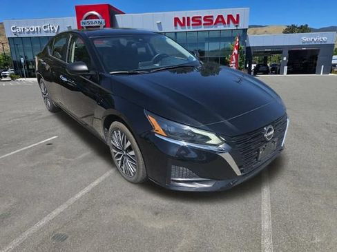 Used 2024 Nissan Altima 2.5 SV AWD/4WD image 5