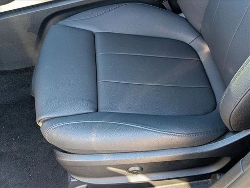 New 2026 Mercedes-Benz GLB 250 4MATIC image 4