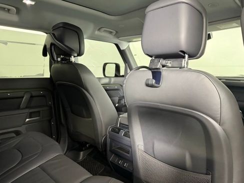 New 2026 Land Rover Defender 110 X-Dynamic SE AWD/4WD image 30