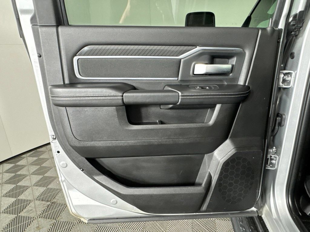 Certified 2026 RAM 2500 Big Horn AWD/4WD image 31