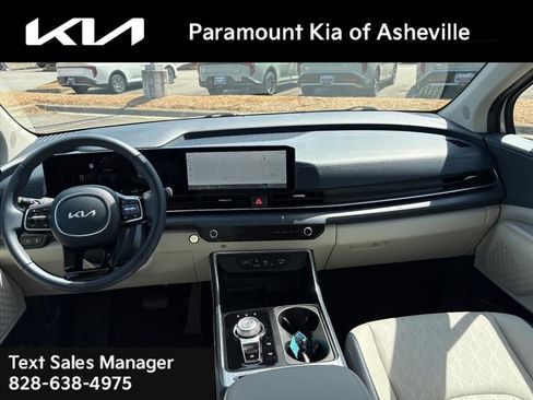 Certified 2026 Kia Carnival SX FWD image 7