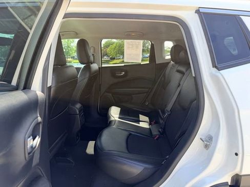 Used 2021 Jeep Compass Latitude AWD/4WD image 8