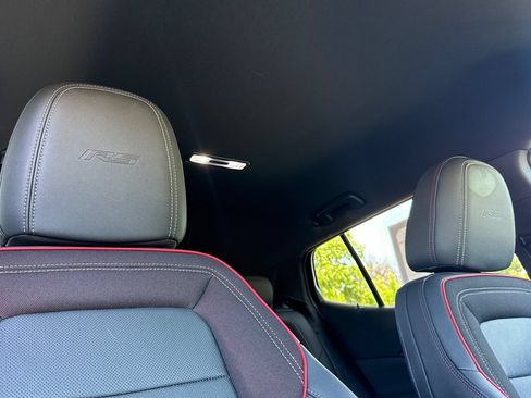 Used 2024 Chevrolet Equinox EV RS FWD image 25