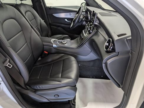 Used 2019 Mercedes-Benz GLC 300 4MATIC Coupe image 18