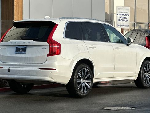 Used 2023 Volvo XC90 B5 Core w/ Climate Package image 2