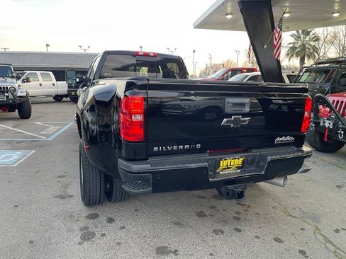 Used 2017 Chevrolet Silverado 3500 High Country w/ Duramax Plus Package AWD/4WD image 4