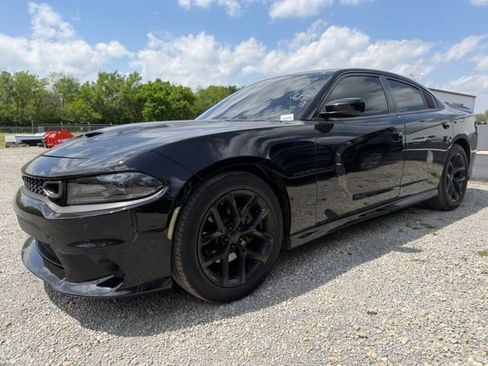 Used 2022 Dodge Charger R/T w/ Blacktop Package RWD image 2