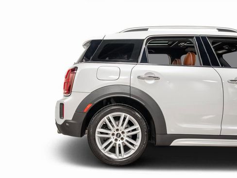 Used 2023 MINI Cooper Countryman S w/ Signature Upholstery Package image 30