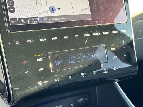 Used 2022 Hyundai Tucson Limited image 21