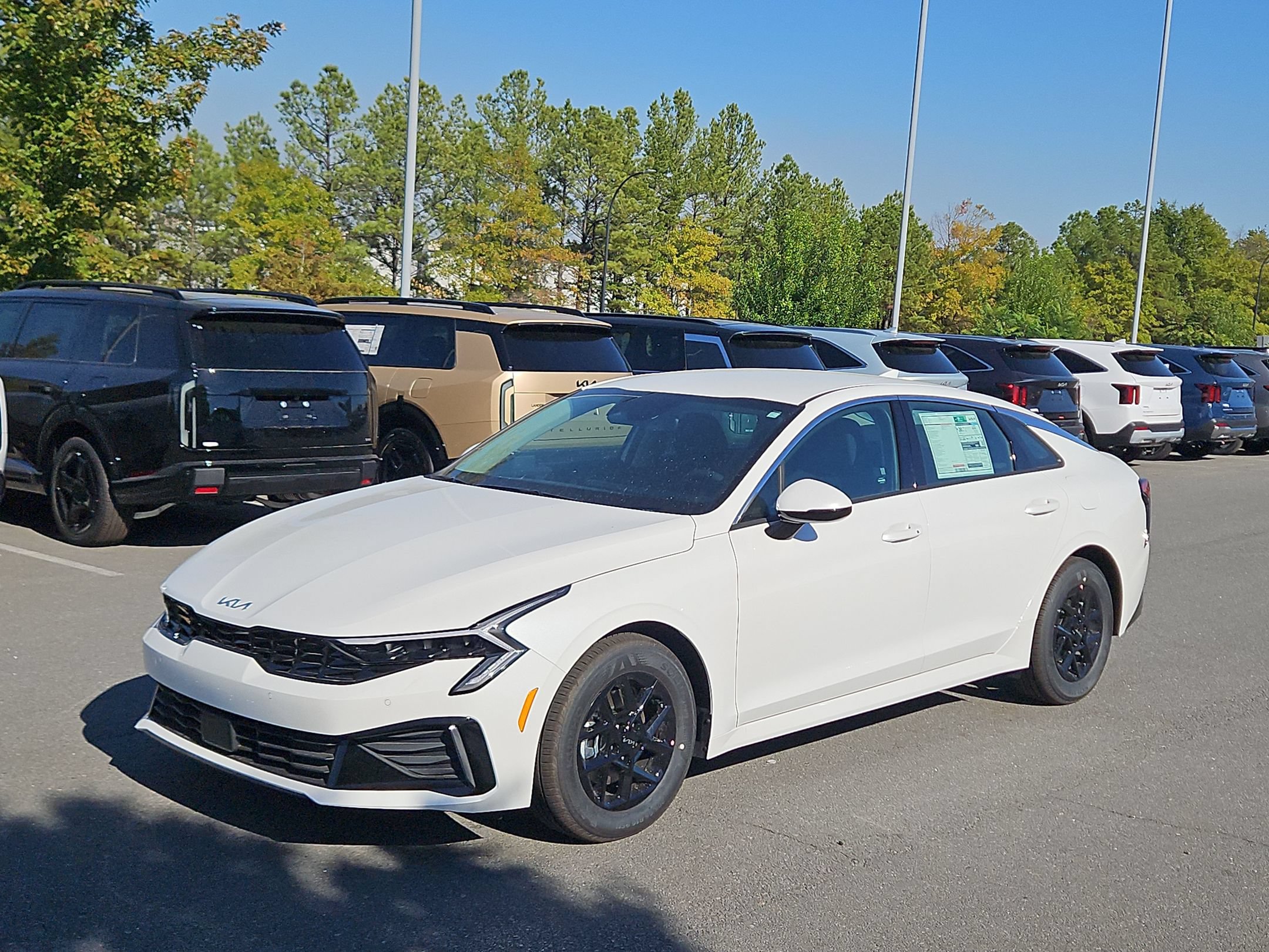 New 2026 Kia K5 LXS FWD image 3