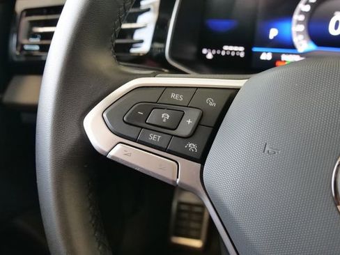 Certified 2025 Volkswagen Jetta Sport image 23