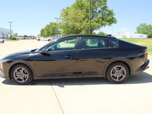 Used 2025 Kia K4 FWD image 15