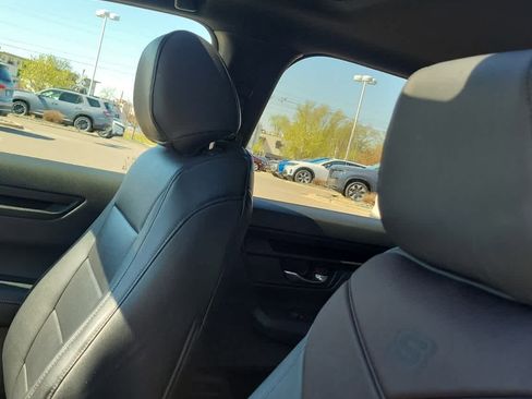 Used 2025 Honda CR-V Sport image 5