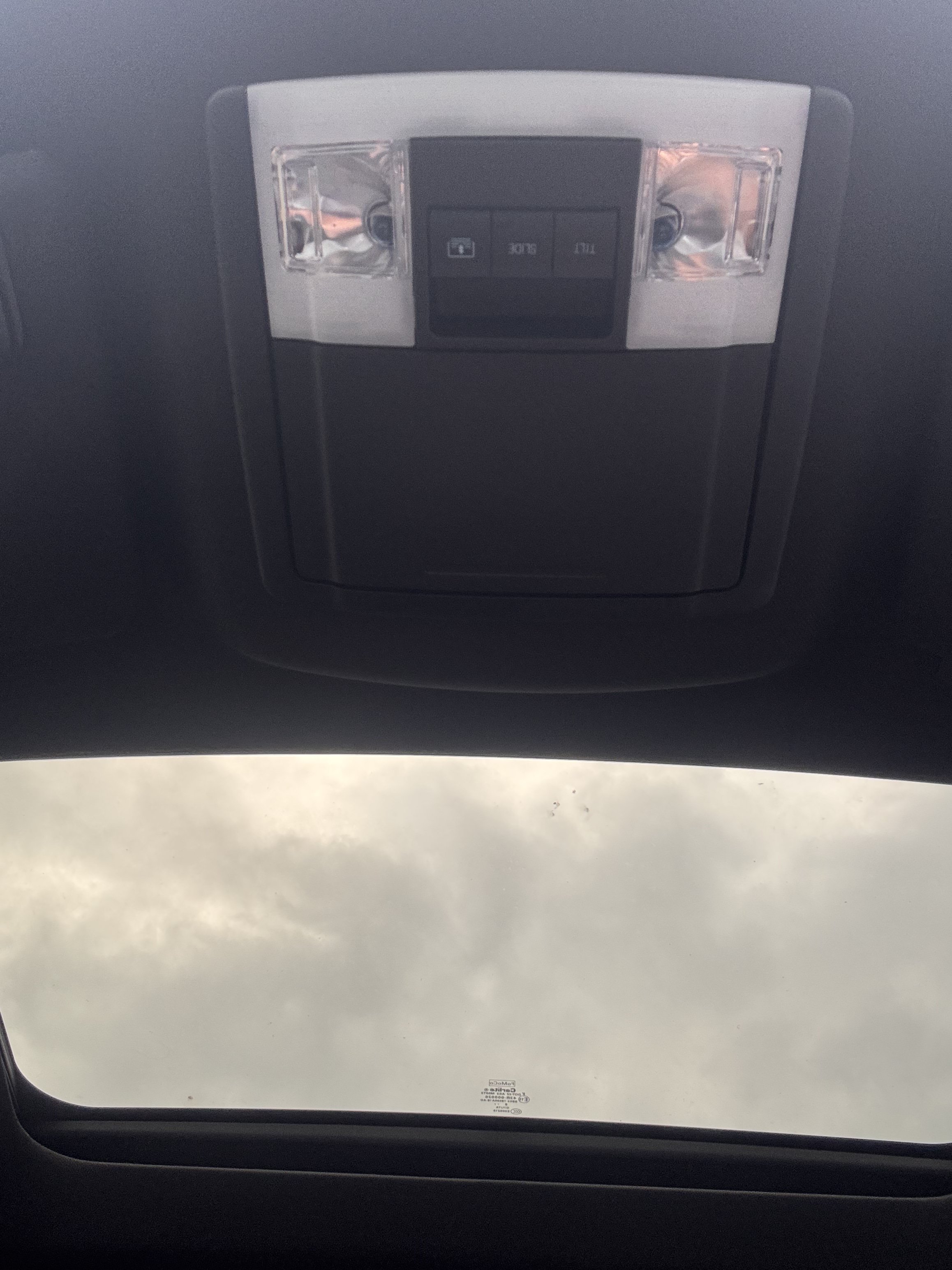 Used 2019 Ford Explorer XLT w/ Equipment Group 202A AWD/4WD image 13
