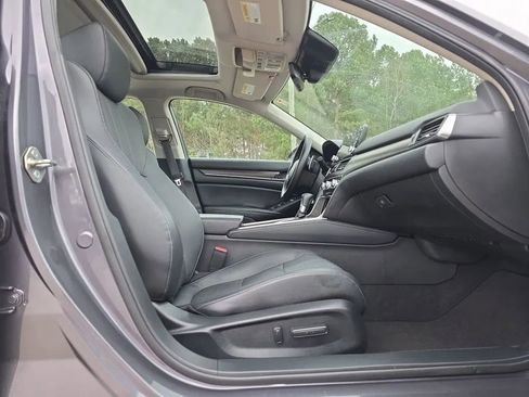 Used 2018 Honda Accord Touring image 54