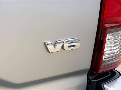 Certified 2022 Toyota Tacoma SR5 w/ Technology Package RWD image 10