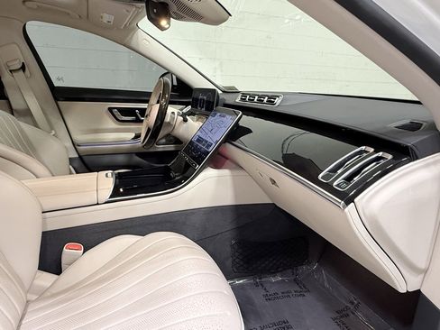 Used 2023 Mercedes-Benz S 500 4MATIC w/ AMG Line image 42