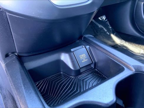Used 2018 Honda CR-V LX image 33