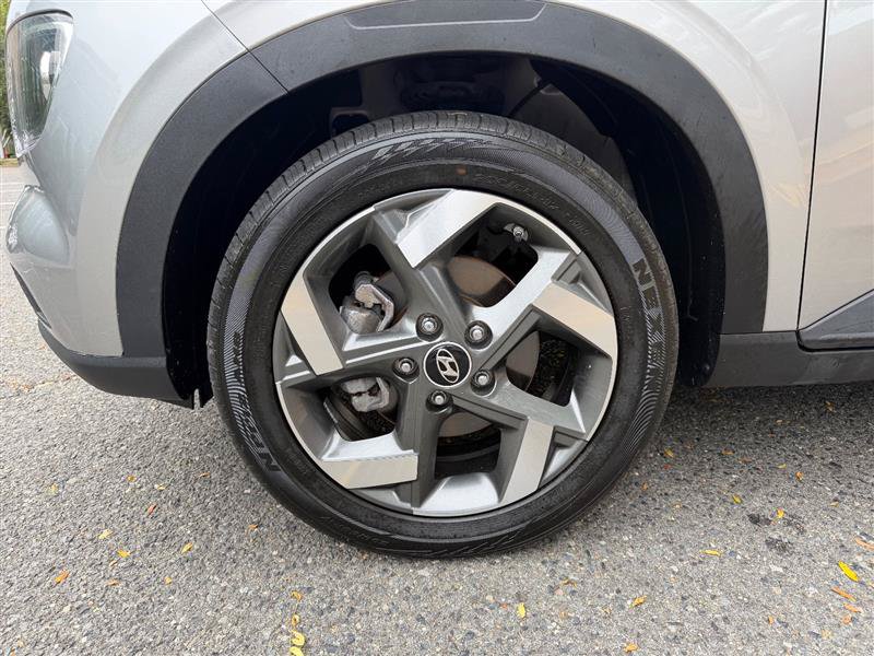 Used 2023 Hyundai Venue SEL w/ Cargo Package FWD image 15