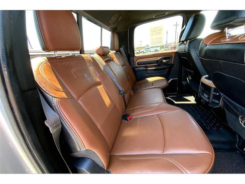 Used 2022 RAM 3500 Limited AWD/4WD image 29