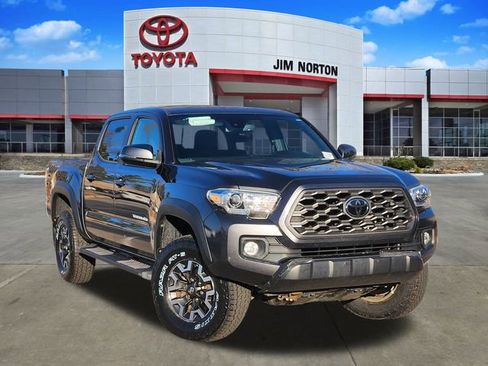 Used 2020 Toyota Tacoma TRD Off-Road image 1