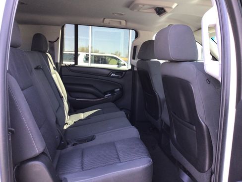 Used 2015 Chevrolet Suburban LS image 7