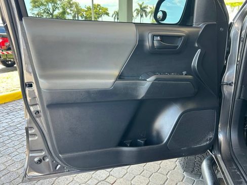 Used 2020 Toyota Tacoma SR w/ SR Convenience Package RWD image 34