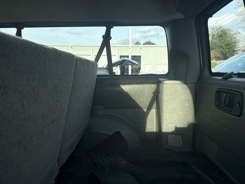 Used 2023 Chevrolet Express 3500 LT w/ LT Preferred Equipment Group image 11